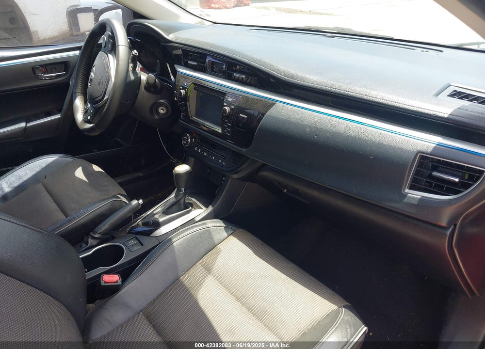 2015 TOYOTA COROLLA VIN: 2T1BURHE4FC295636
