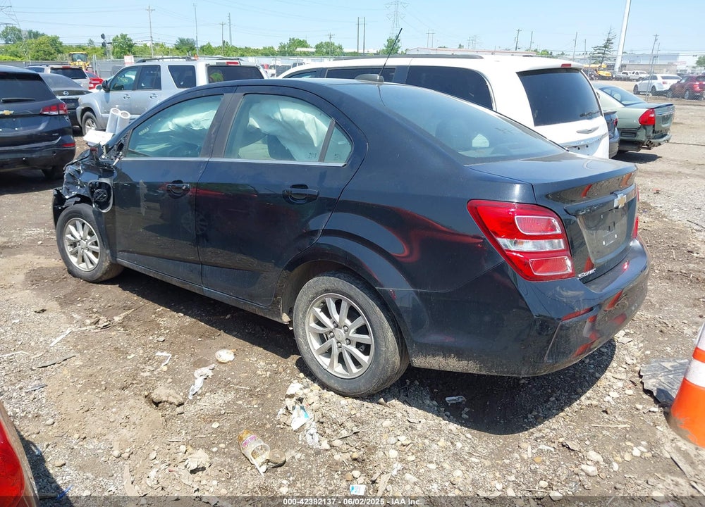 2020 CHEVROLET SONIC FWD  LT VIN: 1G1JD5SB8L4142445