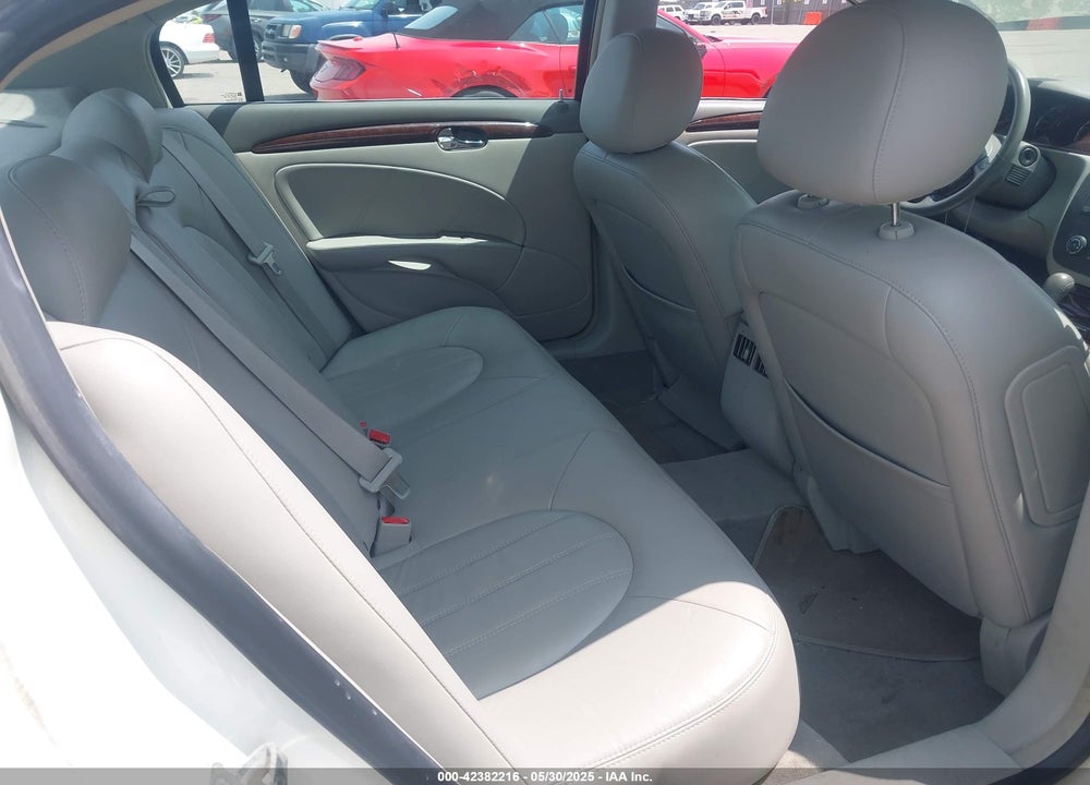 2011 BUICK LUCERNE VIN: 1G4HC5EM8BU147774