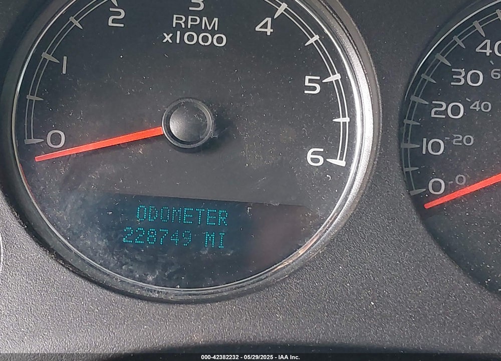 2014 CHEVROLET TAHOE LT VIN: 1GNSCBE08ER193058