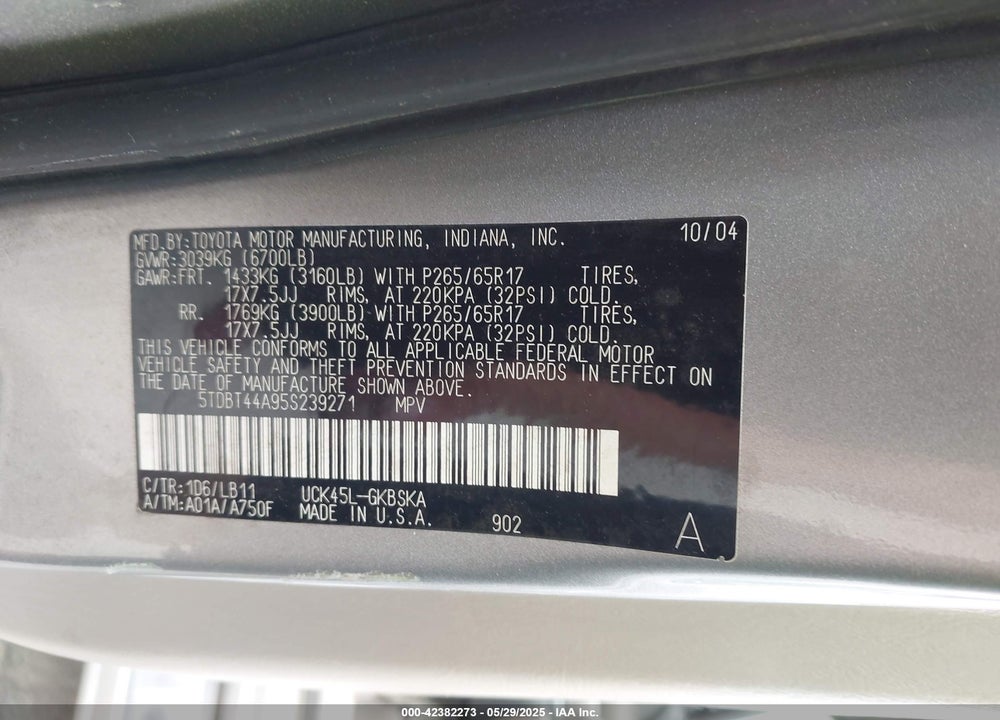 2005 TOYOTA SEQUOIA SR5 V8 VIN: 5TDBT44A95S239271