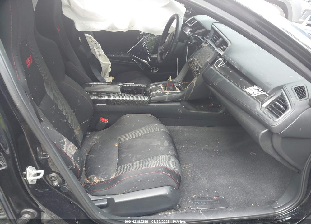 2018 HONDA CIVIC VIN: 2HGFC1E58JH701847