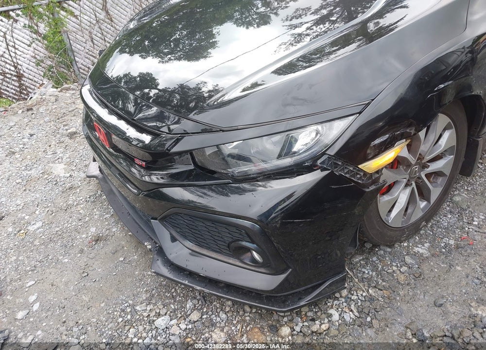 2018 HONDA CIVIC VIN: 2HGFC1E58JH701847