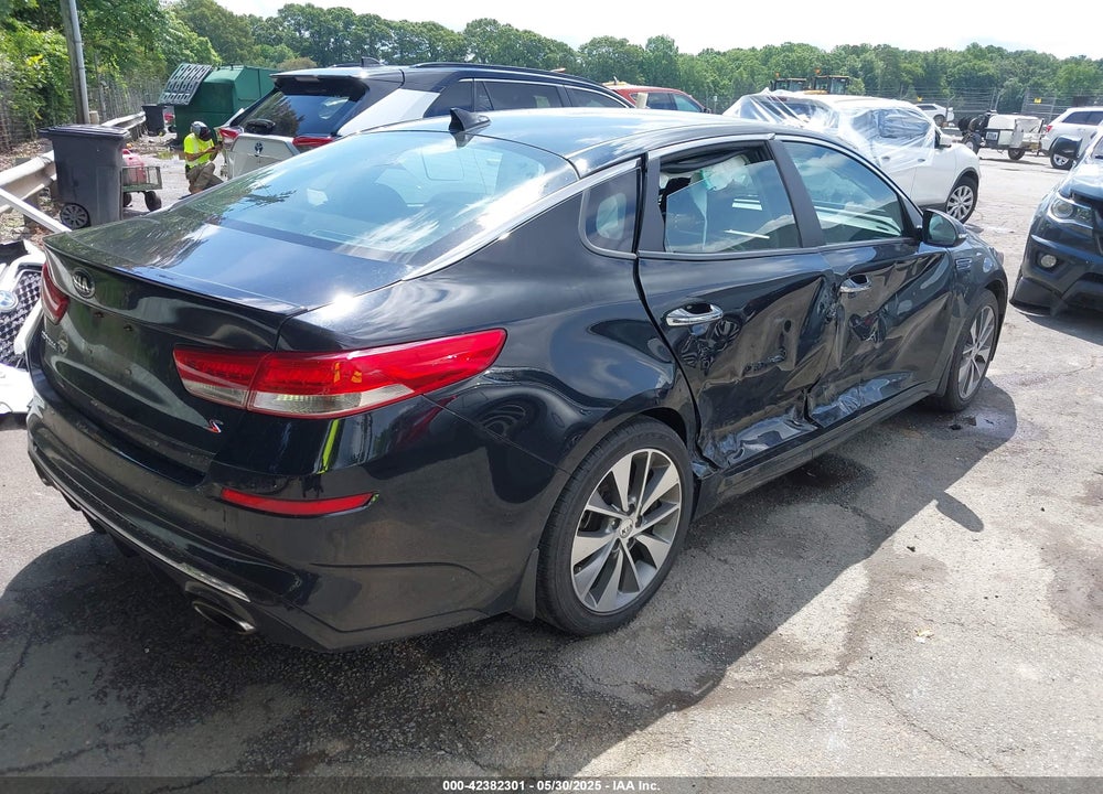 2019 KIA OPTIMA VIN: 5XXGT4L38KG303595
