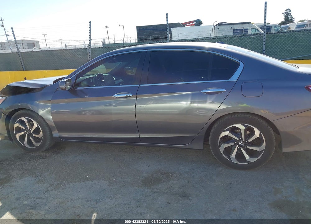 2017 HONDA ACCORD EX-L VIN: 1HGCR2F8XHA235508