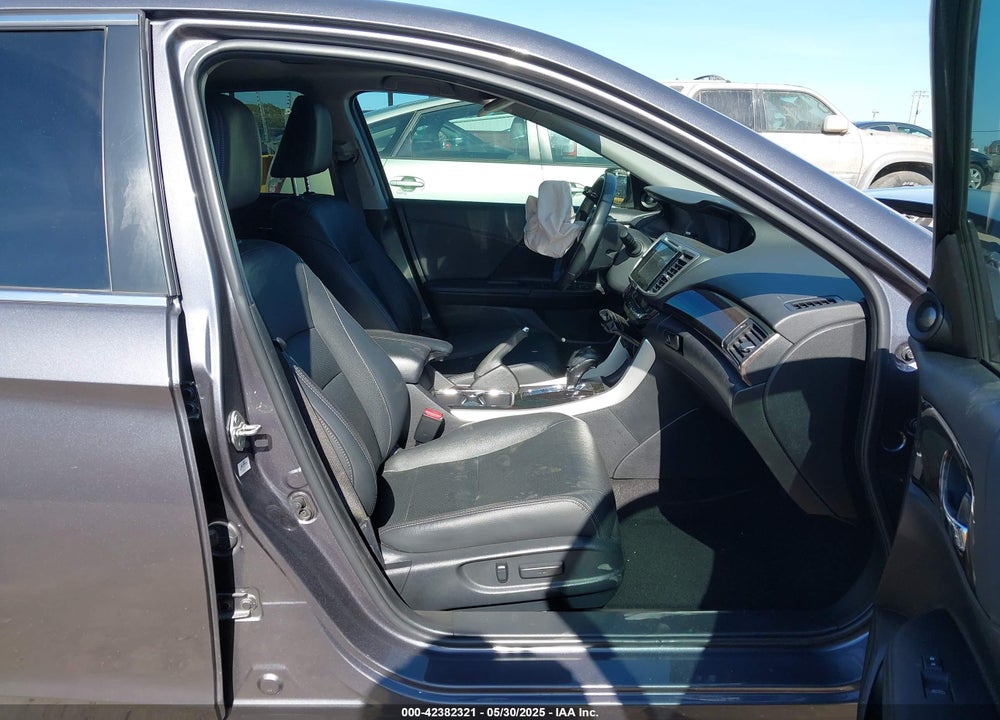 2017 HONDA ACCORD EX-L VIN: 1HGCR2F8XHA235508