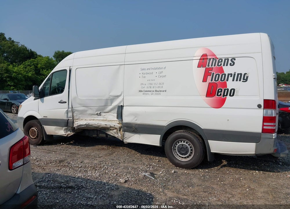 2011 MERCEDES-BENZ SPRINTER VIN: WD3PE8CC6B5532132