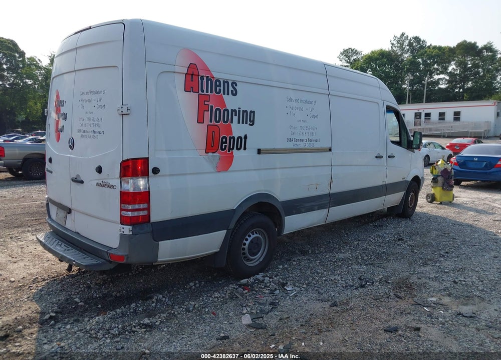 2011 MERCEDES-BENZ SPRINTER VIN: WD3PE8CC6B5532132