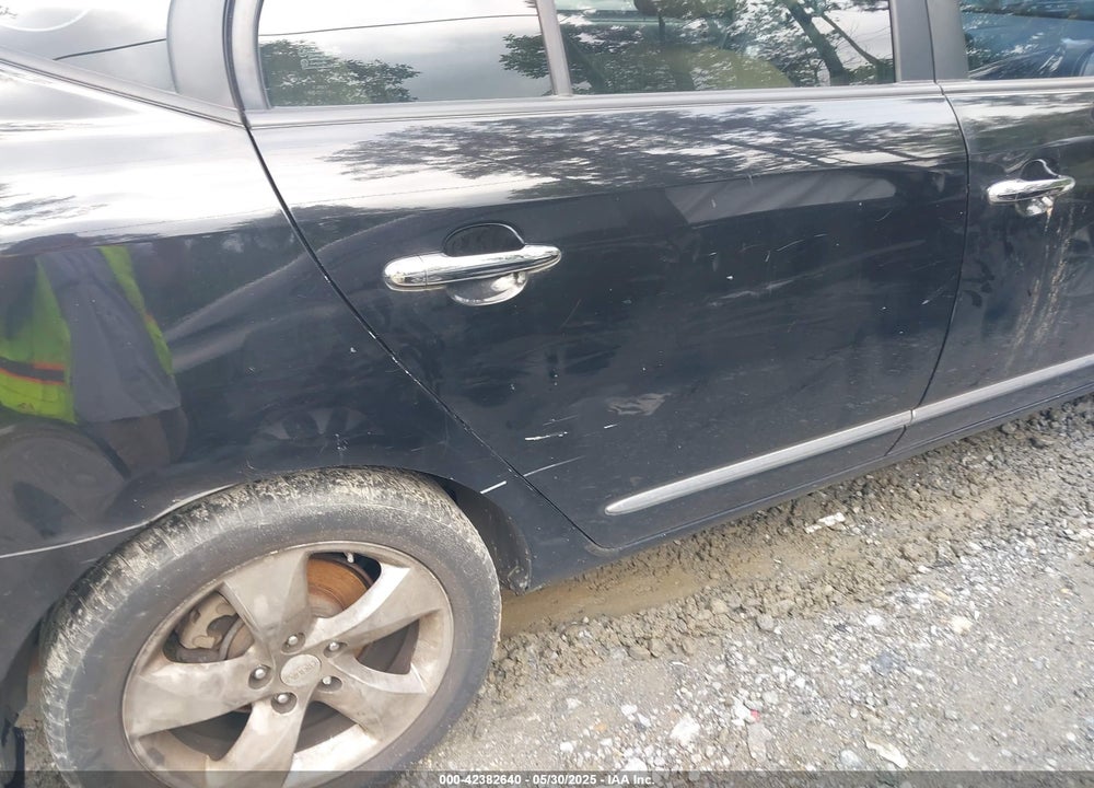 2007 KIA RONDO VIN: KNAFG525977062376