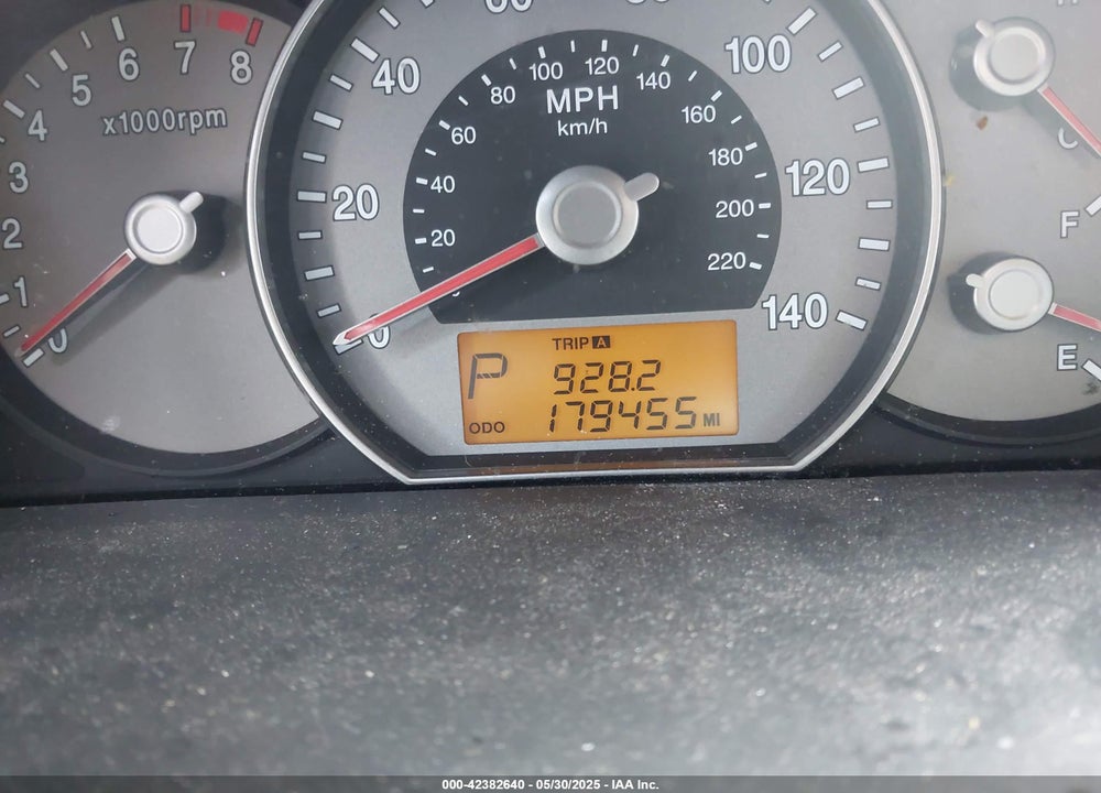 2007 KIA RONDO VIN: KNAFG525977062376