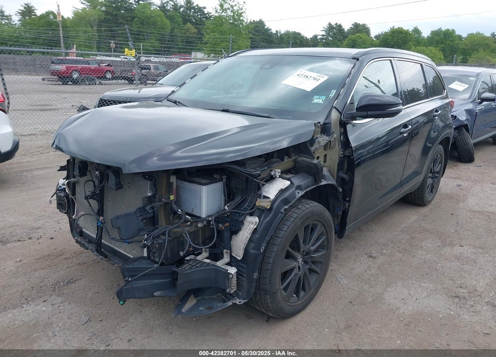 2019 TOYOTA HIGHLANDER SE VIN: 5TDJZRFH2KS580363