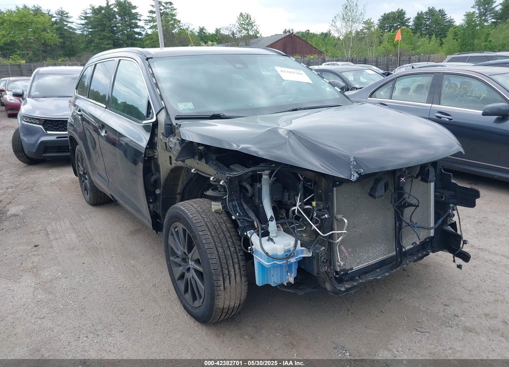 2019 TOYOTA HIGHLANDER SE VIN: 5TDJZRFH2KS580363