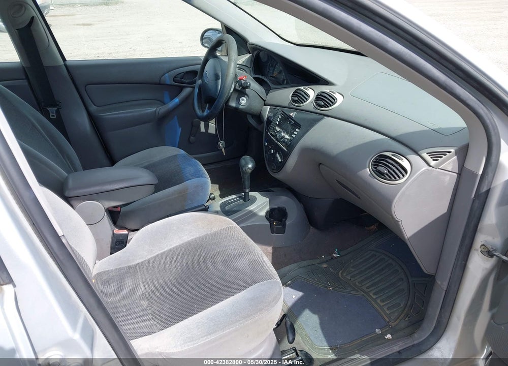 2003 FORD FOCUS LX VIN: 1FAFP33P33W102996