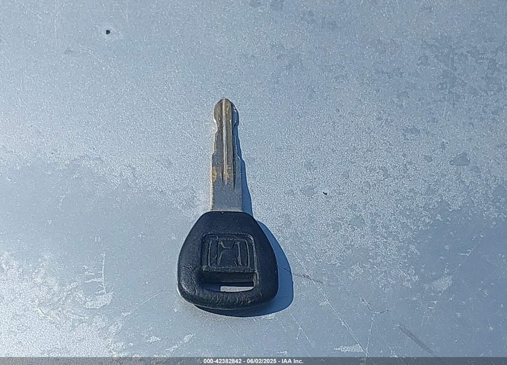 2001 HONDA CIVIC LX VIN: 1HGEM225X1L118010
