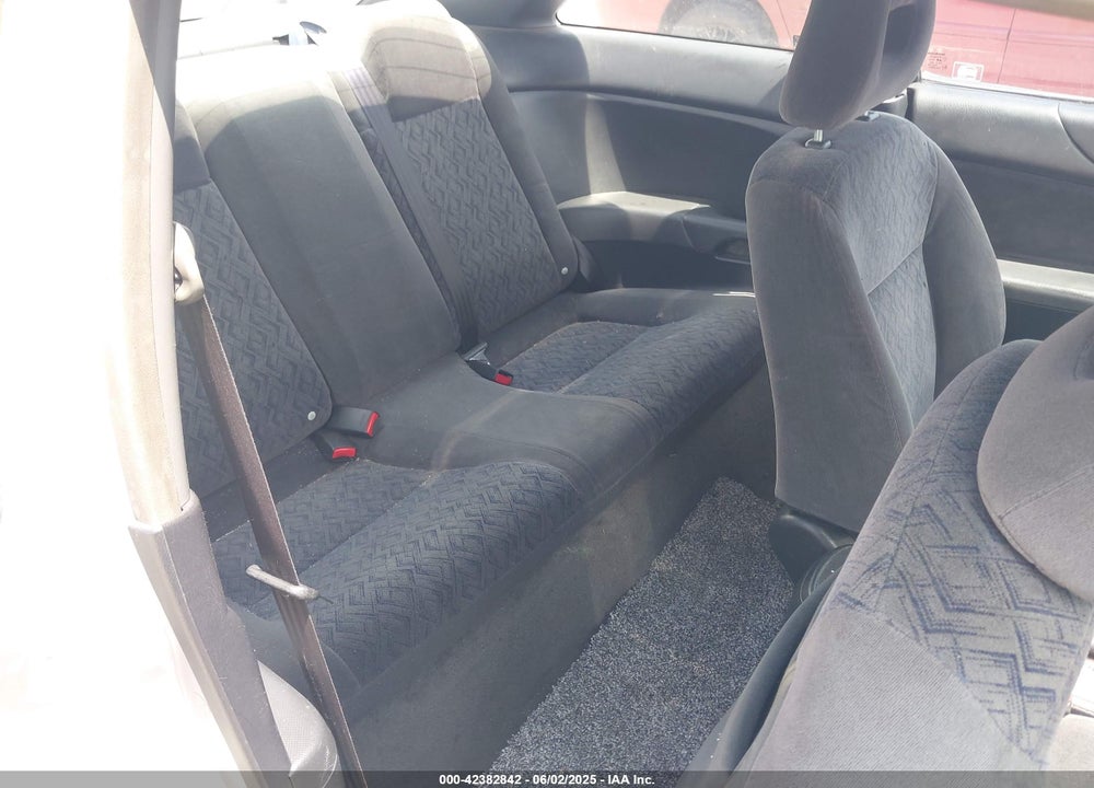 2001 HONDA CIVIC LX VIN: 1HGEM225X1L118010