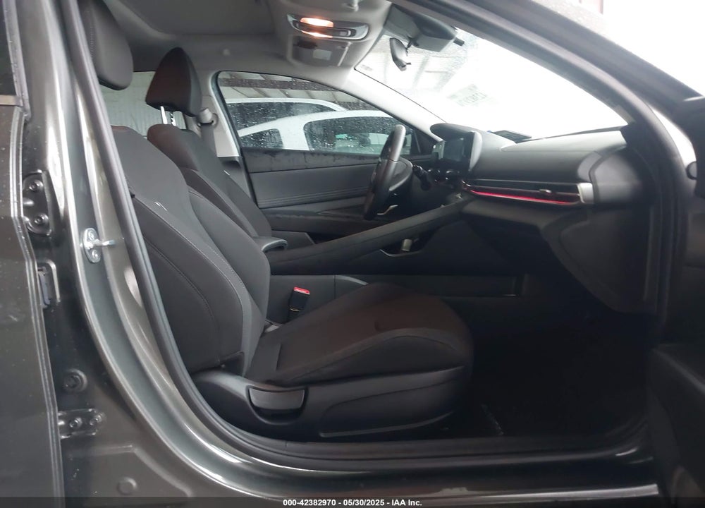 2024 HYUNDAI ELANTRA VIN: KMHLS4DG1RU785457