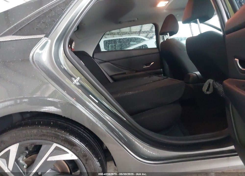 2024 HYUNDAI ELANTRA VIN: KMHLS4DG1RU785457