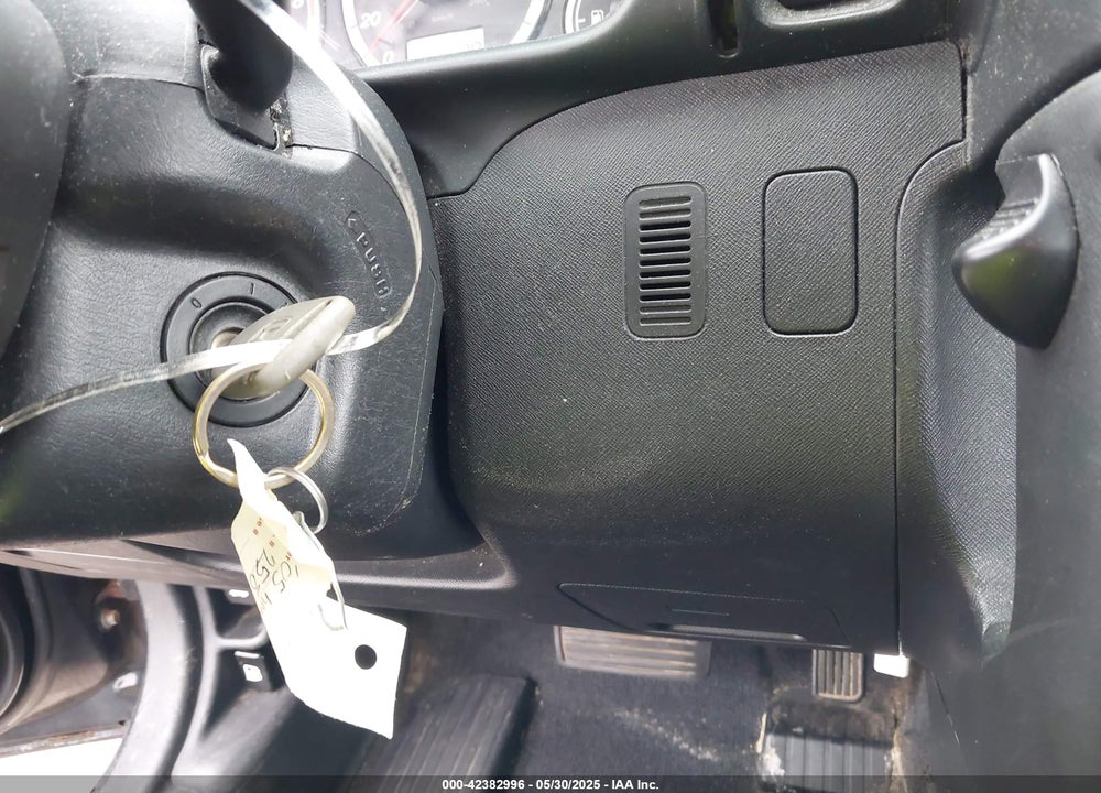 2005 HONDA CR-V LX VIN: SHSRD785X5U346076