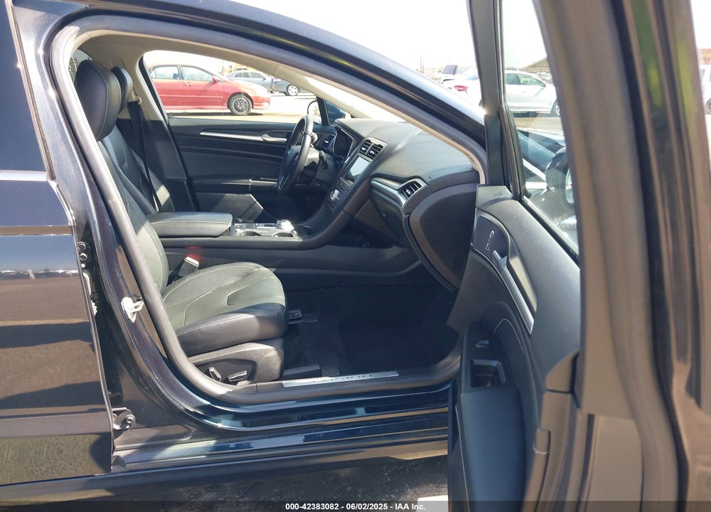 2020 FORD FUSION VIN: 3FA6P0SU7LR114156