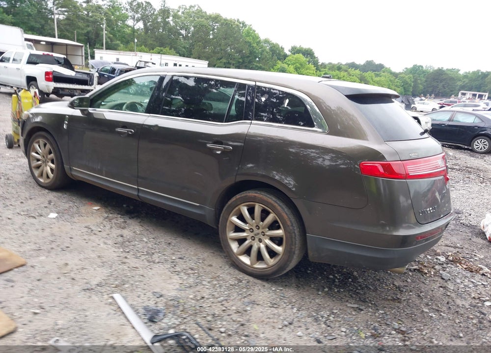 2011 LINCOLN MKT VIN: 2LMHJ5FR3BBJ53718