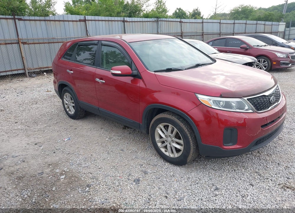 2015 KIA SORENTO LX VIN: 5XYKT3A61FG661480