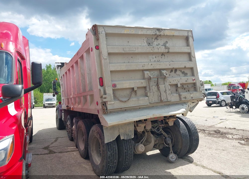2002 FREIGHTLINER FLD FLD120 VIN: 1FVHALAS82LJ84529