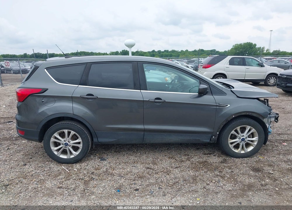 2019 FORD ESCAPE VIN: 1FMCU0GD4KUA92490