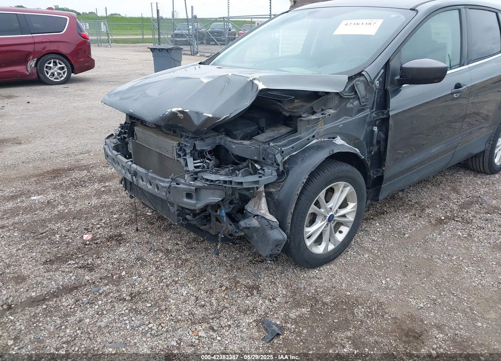 2019 FORD ESCAPE VIN: 1FMCU0GD4KUA92490