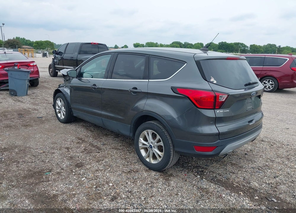 2019 FORD ESCAPE VIN: 1FMCU0GD4KUA92490