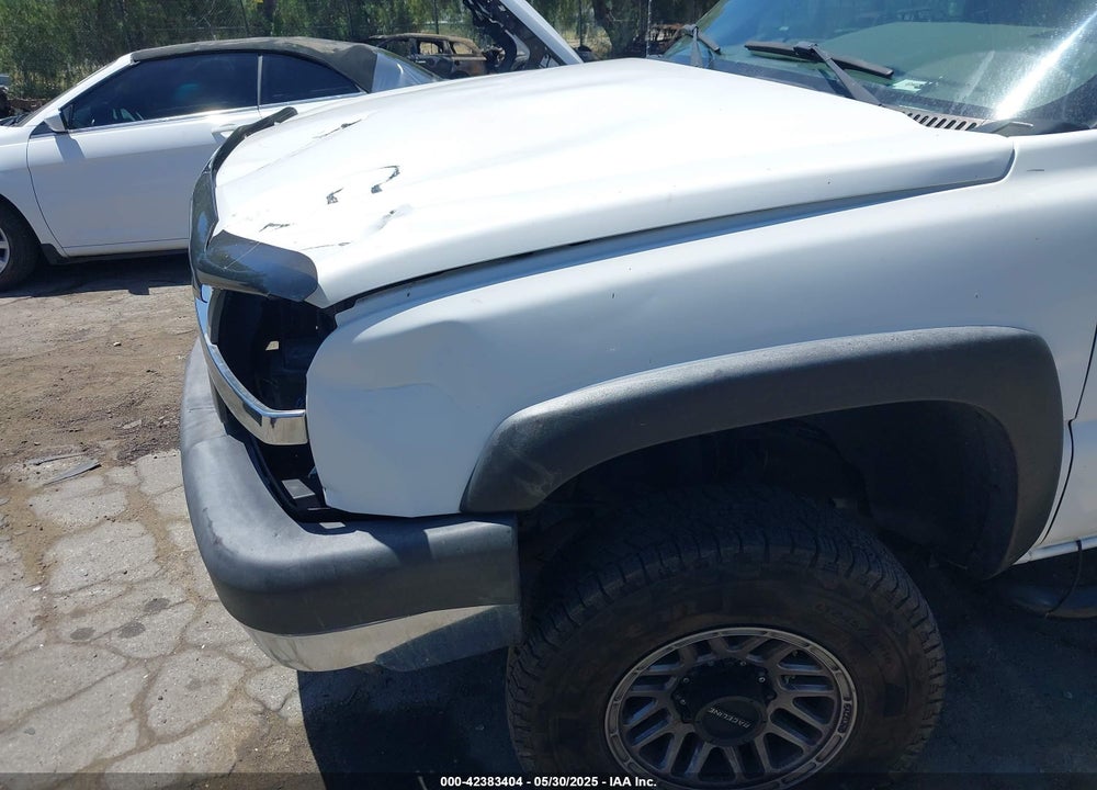 2003 CHEVROLET SILVERADO 2500HD VIN: 1GCHC29U83E220053