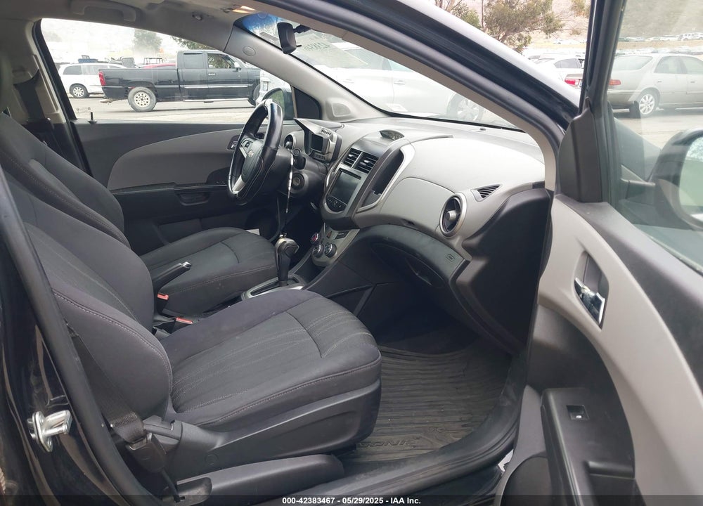 2014 CHEVROLET SONIC LT AUTO VIN: 1G1JC5SB4E4153240