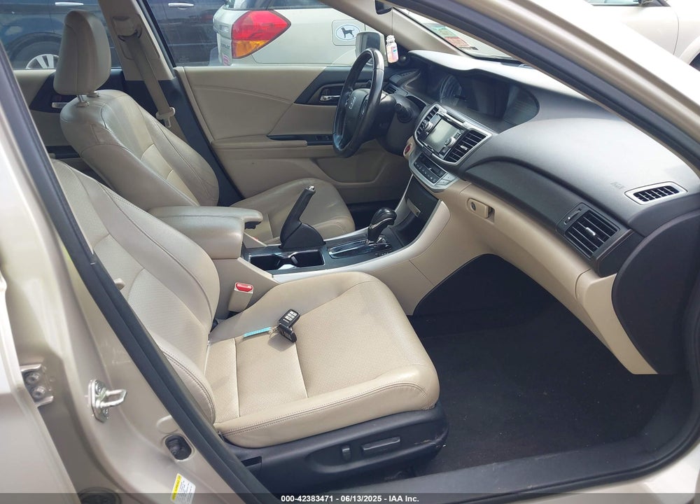 2014 HONDA ACCORD VIN: 1HGCR2F88EA035254