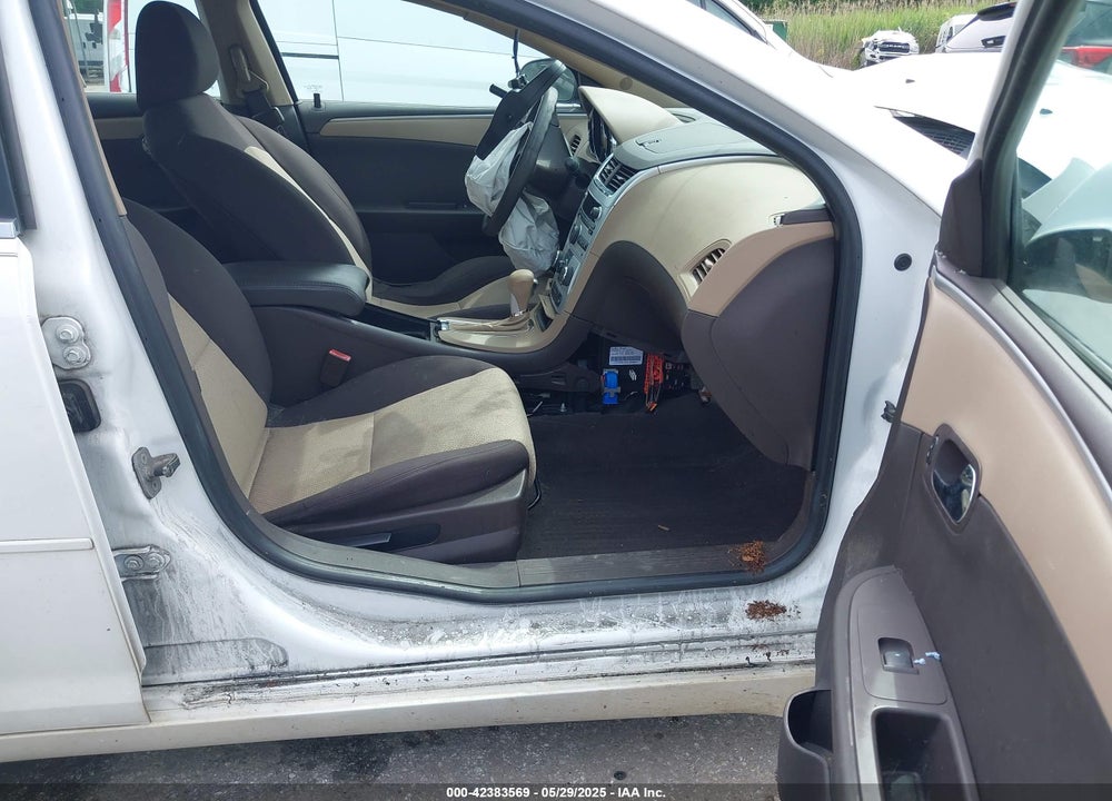 2011 CHEVROLET MALIBU LS VIN: 1G1ZB5E1XBF333329