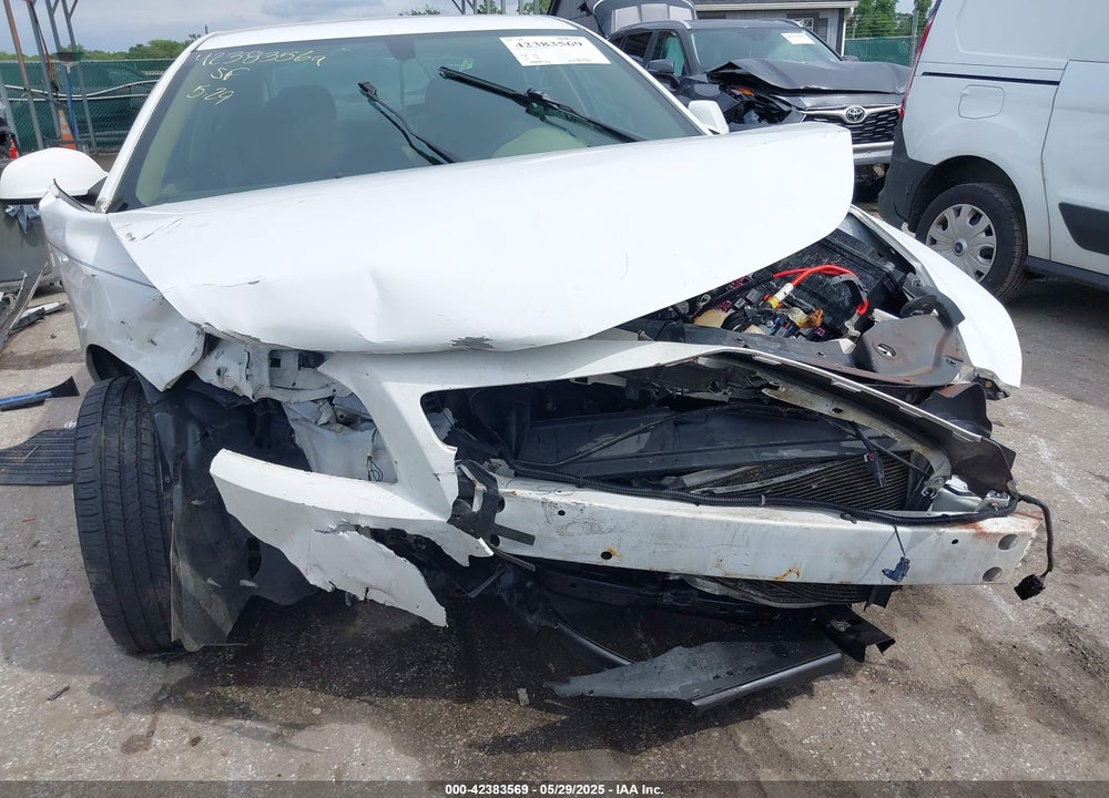 2011 CHEVROLET MALIBU LS VIN: 1G1ZB5E1XBF333329