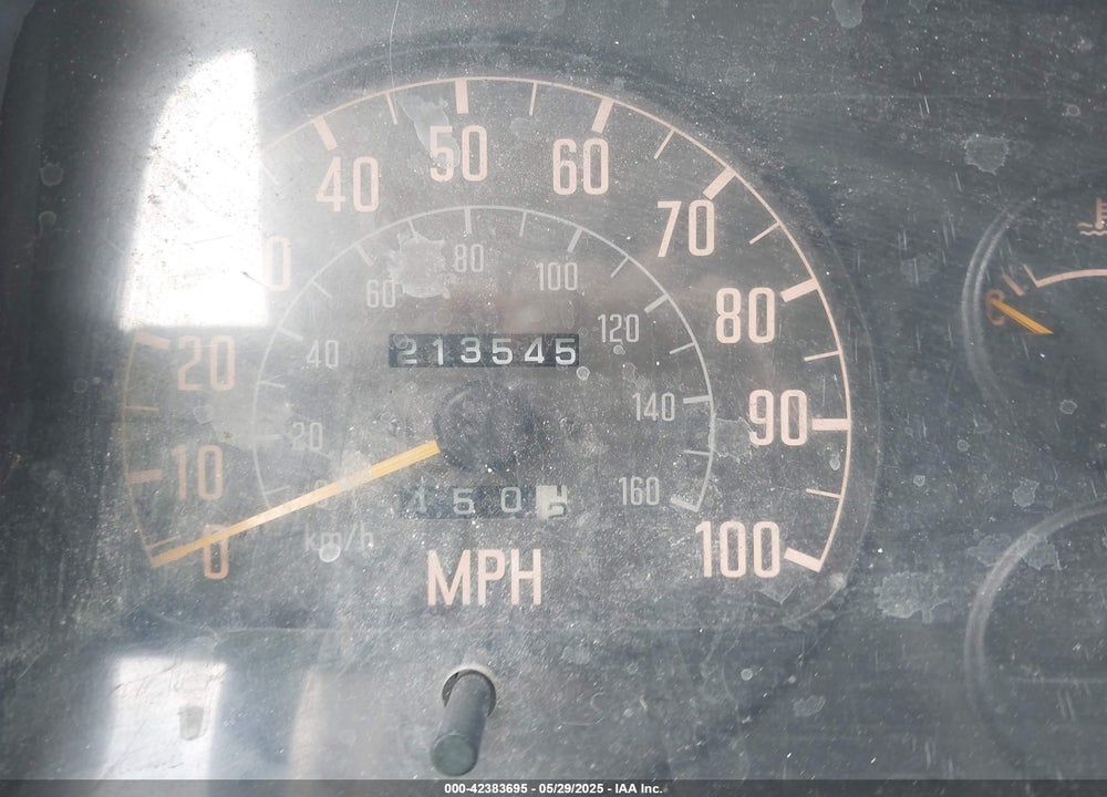 1998 ISUZU NPR VIN: JALC4B1K6W7003836