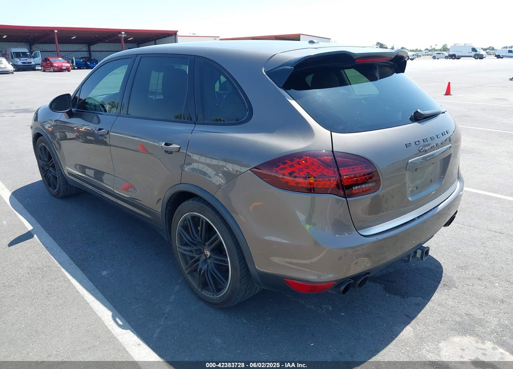 2012 PORSCHE CAYENNE VIN: WP1AC2A21CLA82667