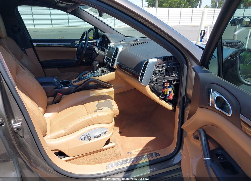 2012 PORSCHE CAYENNE VIN: WP1AC2A21CLA82667