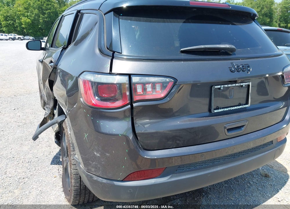 2019 JEEP COMPASS VIN: 3C4NJCBB1KT844217