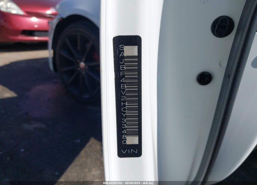 2017 JAGUAR XF VIN: SAJBF4BV2HCY33480