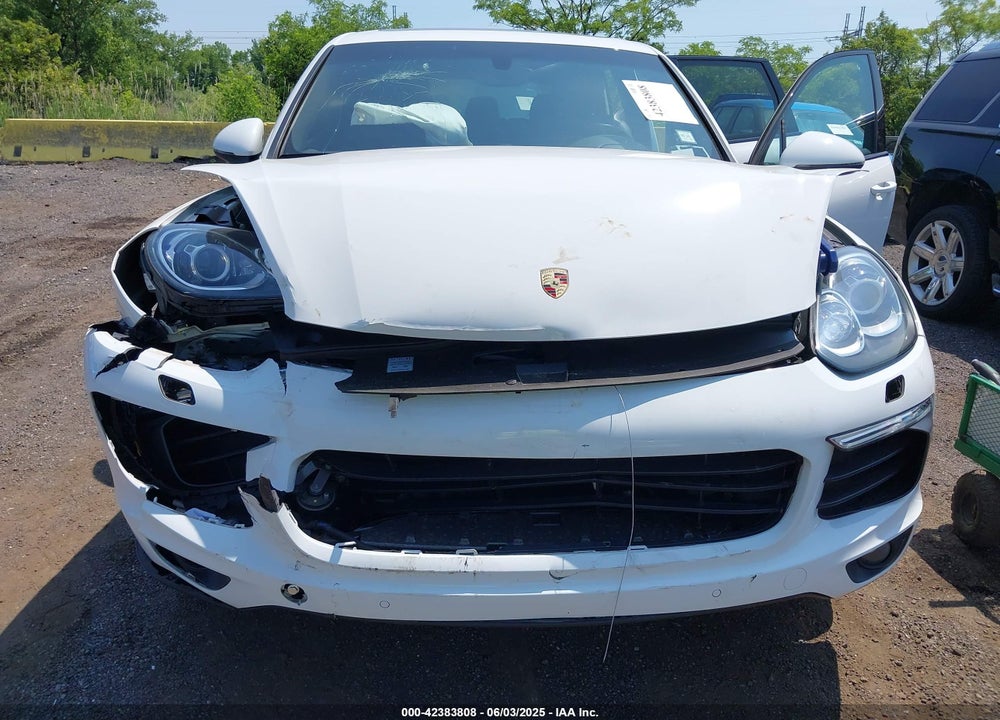 2018 PORSCHE CAYENNE PLATINUM EDITION VIN: WP1AA2A28JKA02807