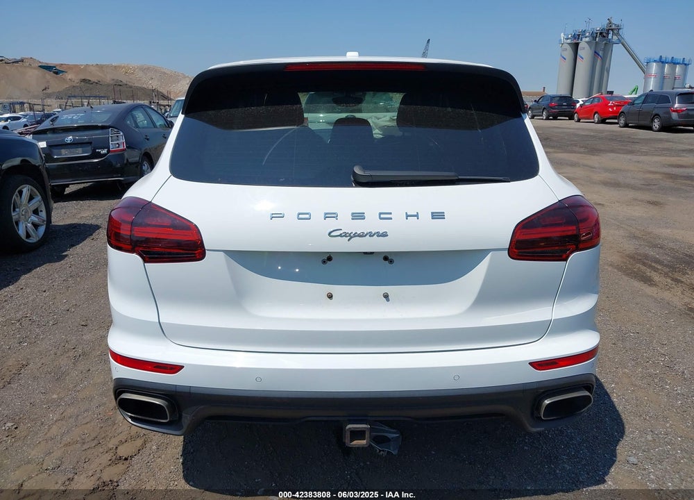 2018 PORSCHE CAYENNE PLATINUM EDITION VIN: WP1AA2A28JKA02807