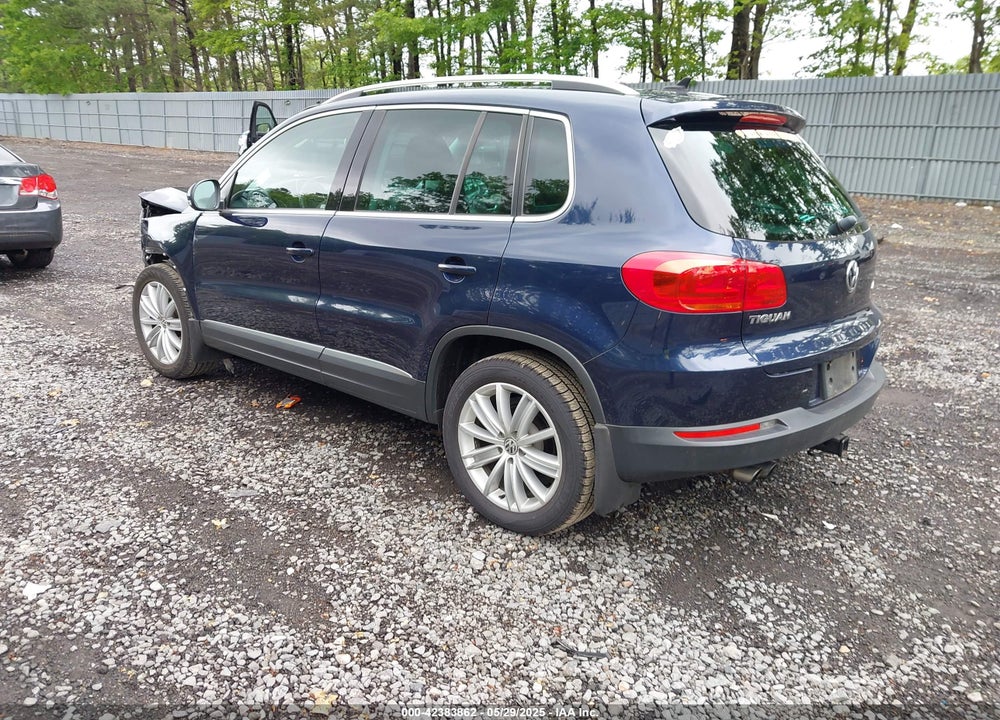 2015 VOLKSWAGEN TIGUAN VIN: WVGBV7AX1FW572162