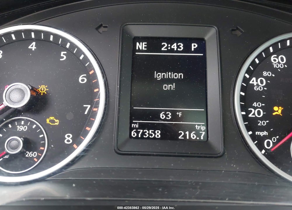 2015 VOLKSWAGEN TIGUAN VIN: WVGBV7AX1FW572162
