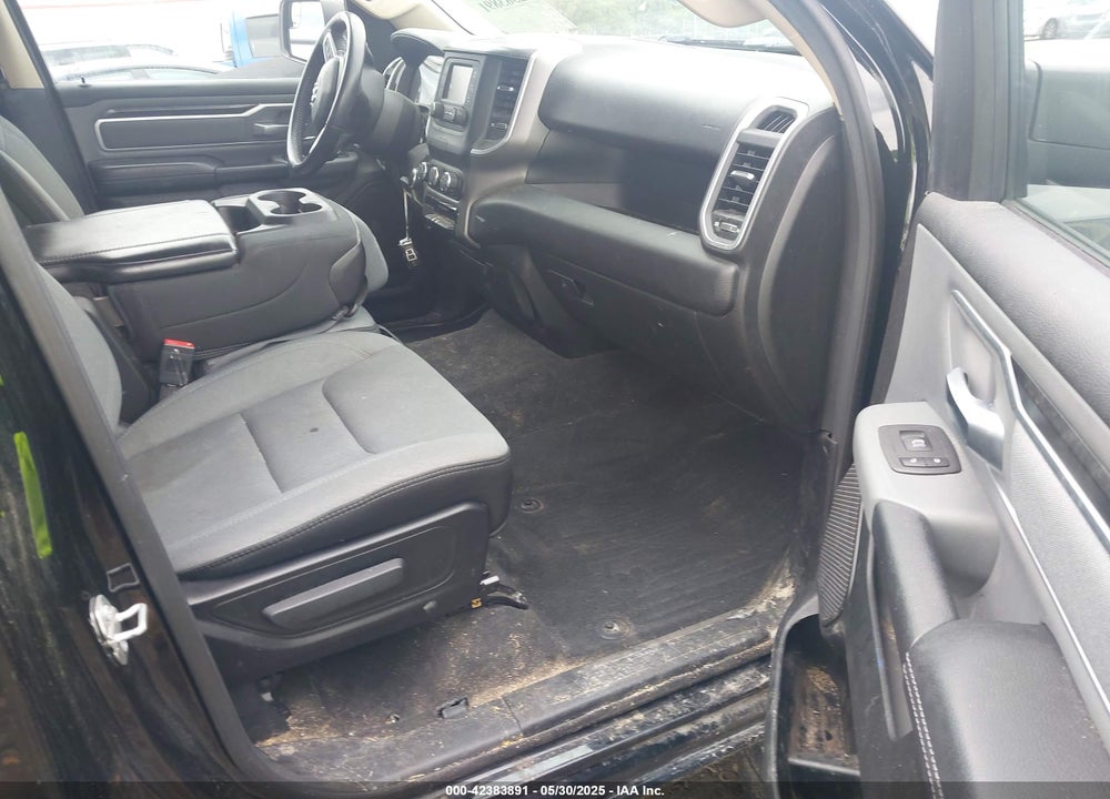 2020 RAM 1500 VIN: 1C6RREBT4LN209998
