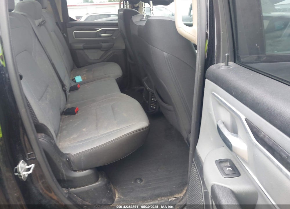 2020 RAM 1500 VIN: 1C6RREBT4LN209998