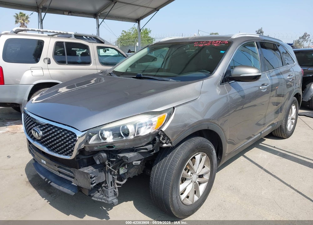 2017 KIA SORENTO 2.4L LX VIN: 5XYPG4A30HG189880