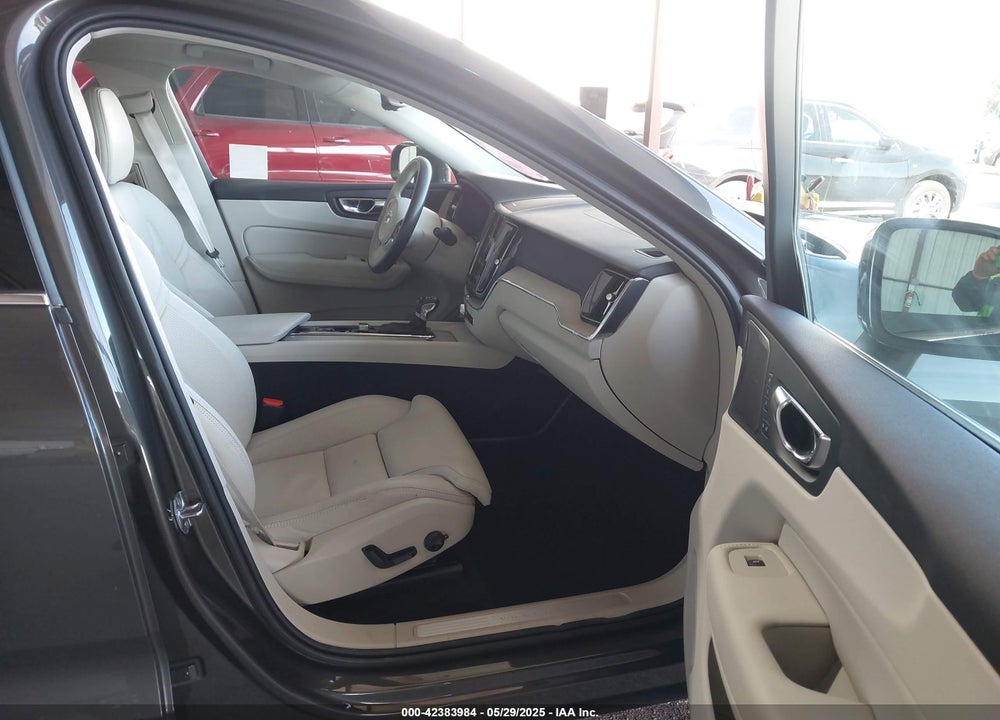 2021 VOLVO XC60 VIN: YV4102RL9M1694746