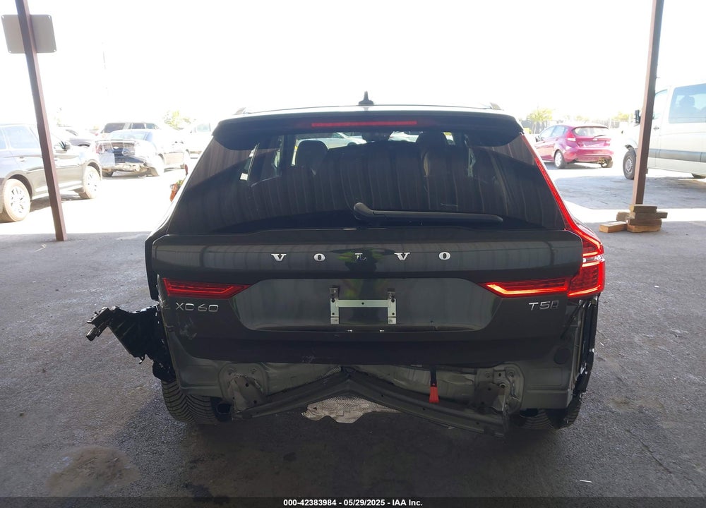 2021 VOLVO XC60 VIN: YV4102RL9M1694746