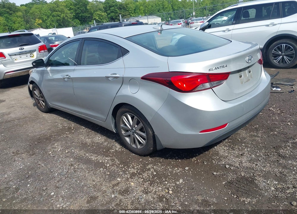 2015 HYUNDAI ELANTRA VIN: 5NPDH4AE8FH606914
