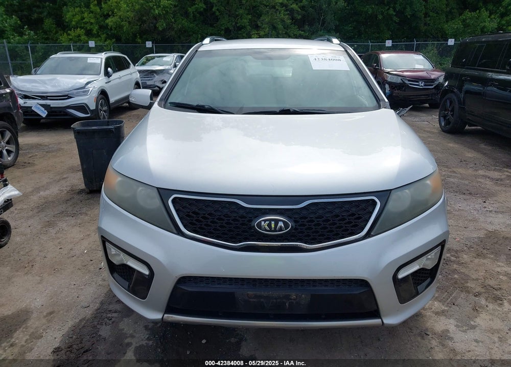 2011 KIA SORENTO SX V6 VIN: 5XYKW4A24BG093102